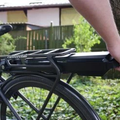 E-Bike Vision - EBV Batterie De Porte-bagages Compatible Bosch Active (Plus) / Performance (CX) 36 V -Accessoires VAE Soldes Bosch AP GT beim Einschieben 1024x685 3840x2160