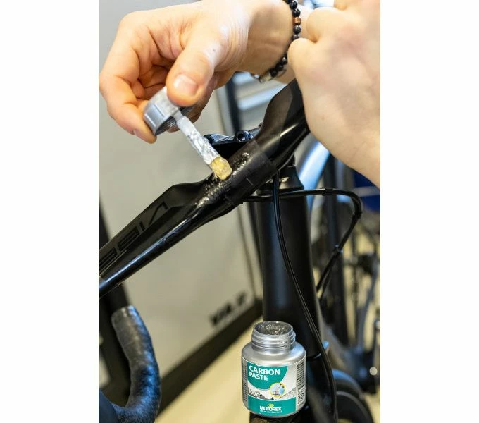 Motorex - Carbon Paste - Pâte De Montage 3 Motorex - Carbon Paste - Pâte De Montage – Image 3