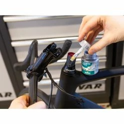 Motorex - Carbon Paste - Pâte De Montage 9 Motorex - Carbon Paste - Pâte De Montage -Accessoires VAE Soldes motorex carbon paste pate de montage 4 3840x2160