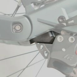 XLC - Adaptateur De Béquille Pour Haibike FlyOn -Accessoires VAE Soldes xlc plaque montage bequille haibike flyon mounted 3840x2160 scaled