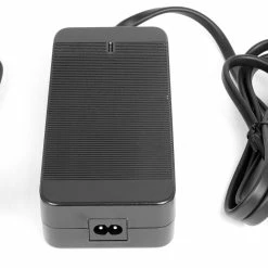 Yamaha EBike - Chargeur Pour Batterie Intube 630 Wh -Accessoires VAE Soldes yamaha chargeur batterie 630 wh 2 3840x2160 scaled